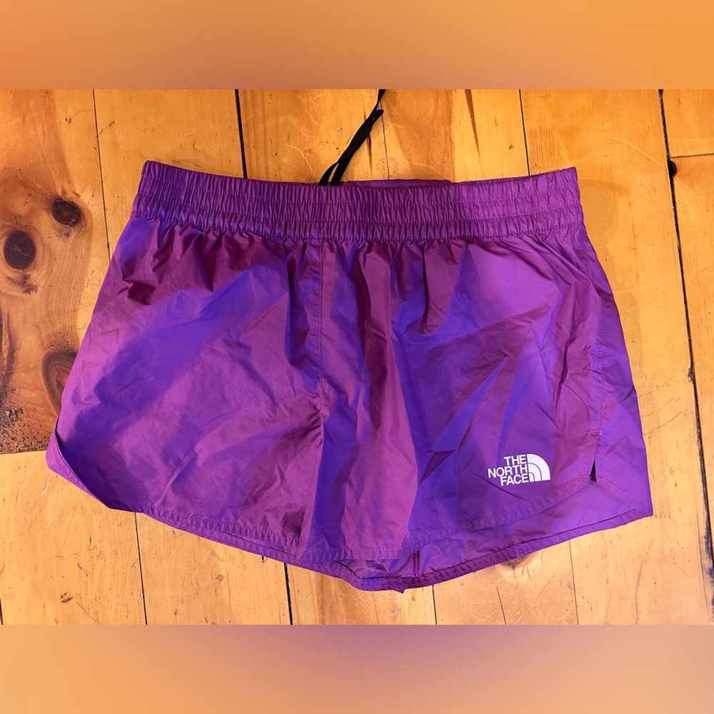North face running shorts NEON PURPLE